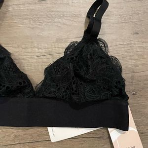 Wear Lively Women's Black Lace Bra Bralette with Adjustable Straps S/M